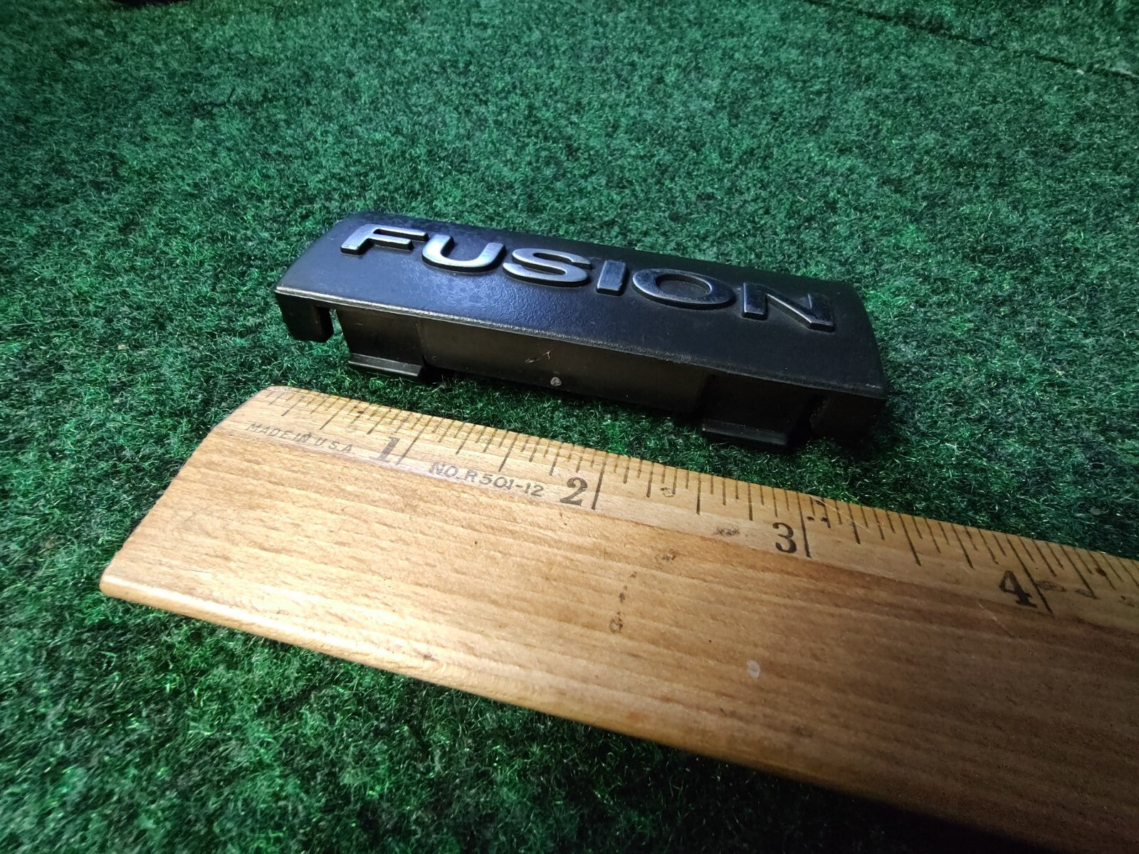 2006-2009 FORD FUSION DASH EMBLEM LOGO BADGE SYMBOL USED OEM 5S7