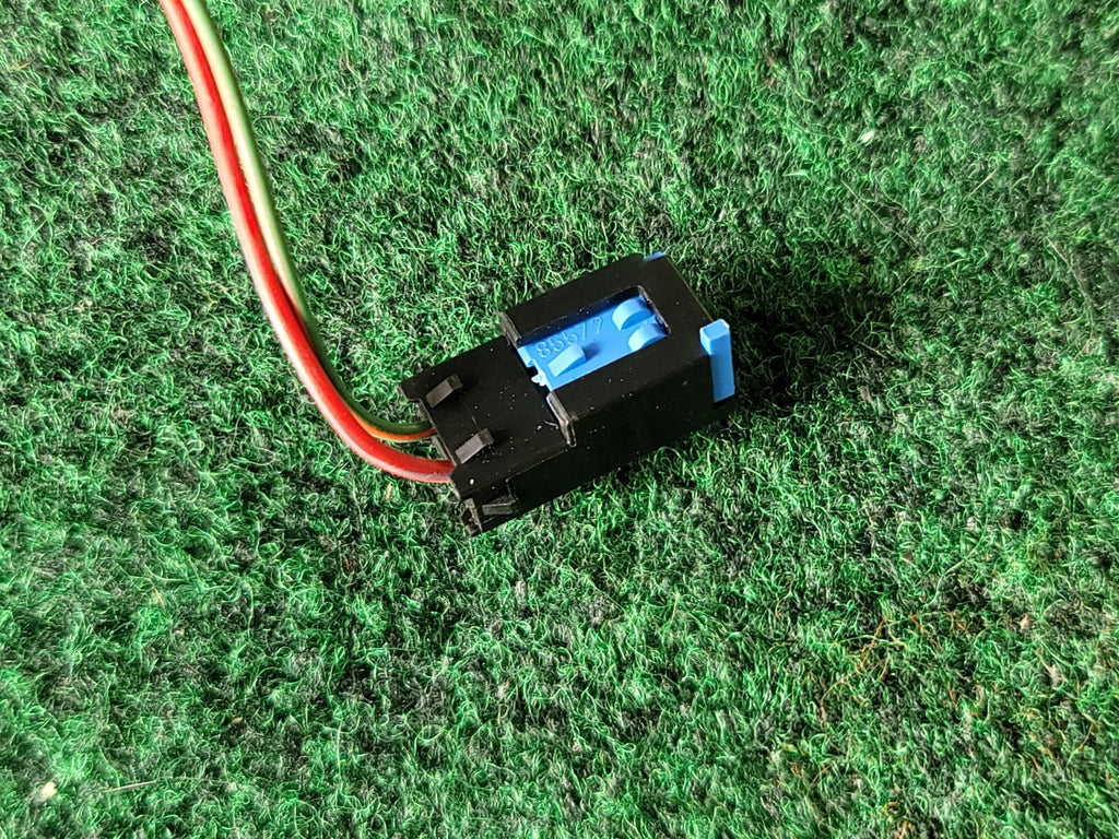 11-21 Jeep Grand Cherokee FUEL FILLER DOOR SWITCH GAS SWITCH Pigtail Wire 9L9