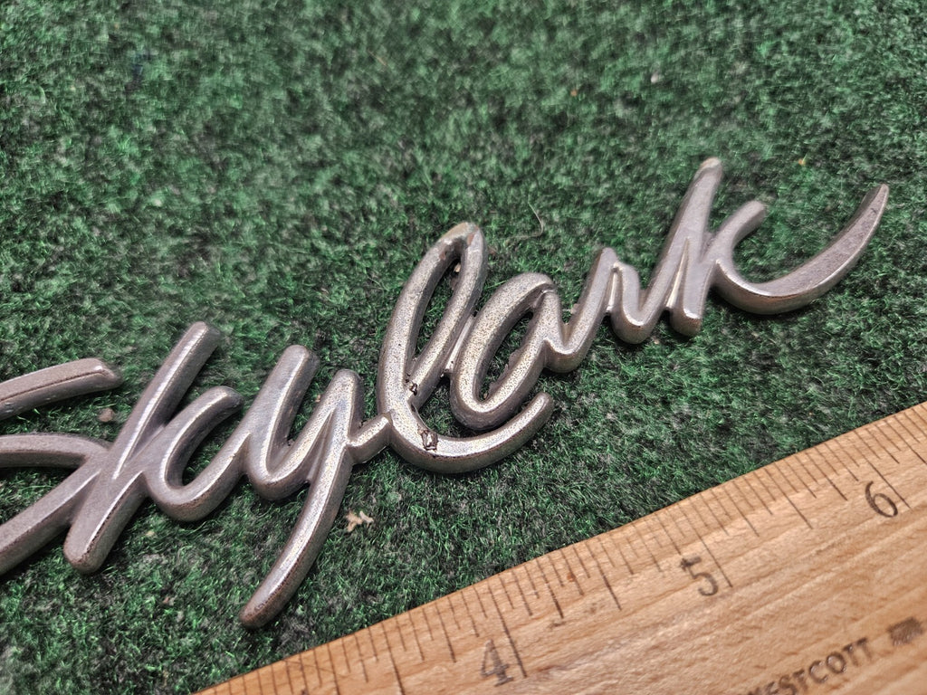1992-1998 Buick Skylark Front Door Emblem Nameplate Badge OEM 22569937 Side 6M9