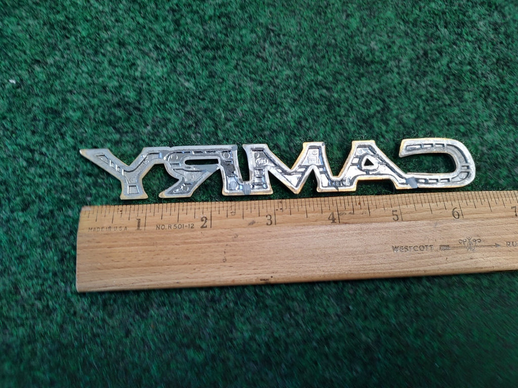 Toyota Camry Rear Trunk Gold Script Emblem Badge Nameplate 97 98 99 00 01 4S8