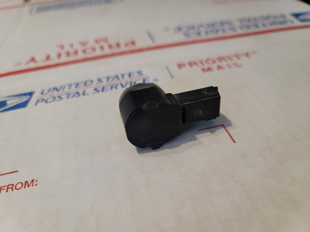 2011-2013 LINCOLN NAVIGATOR PARKING SENSOR 8A53-15K859-ABW OEM 7L3