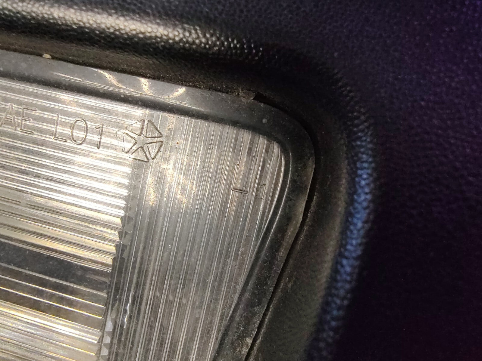 2011-2018 DODGE RAM 2500 3500 REAR LEFT SIDE LICENSE PLATE LIGHT LAMP OEM BL1