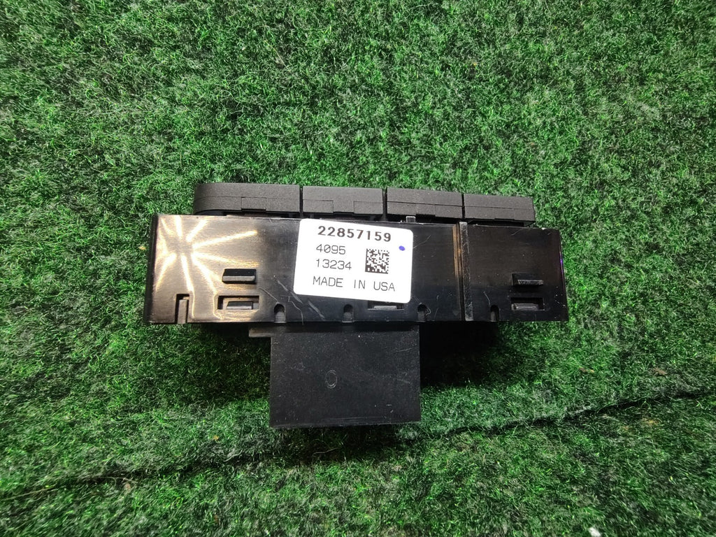 Chevrolet Impala 2014-2020 SOS Emergency Call Switch Button 22857159 OEM 5S9