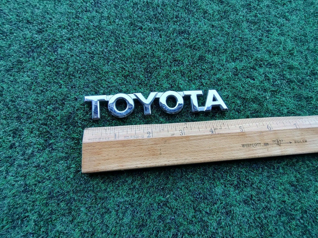 Toyota OEM Chrome Plastic 4.75" Emblem Badge Logo Nameplate Name 7544 02070 5S3