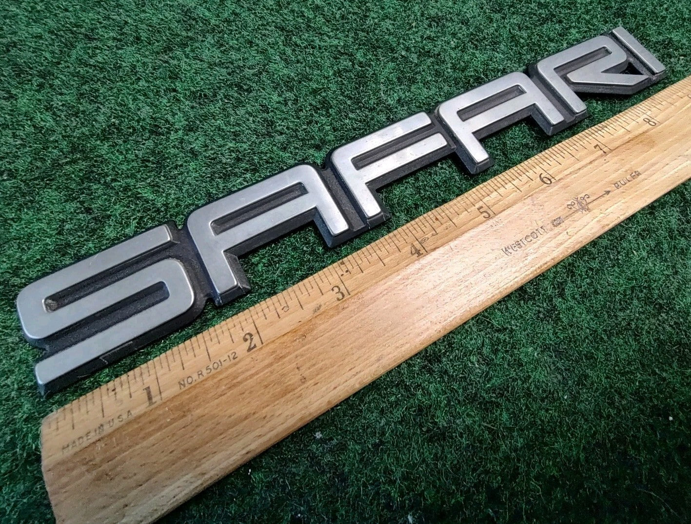 1995-2005 GMC Safari Front Door Nameplate Badge Emblem 15690680 OEM 8L4
