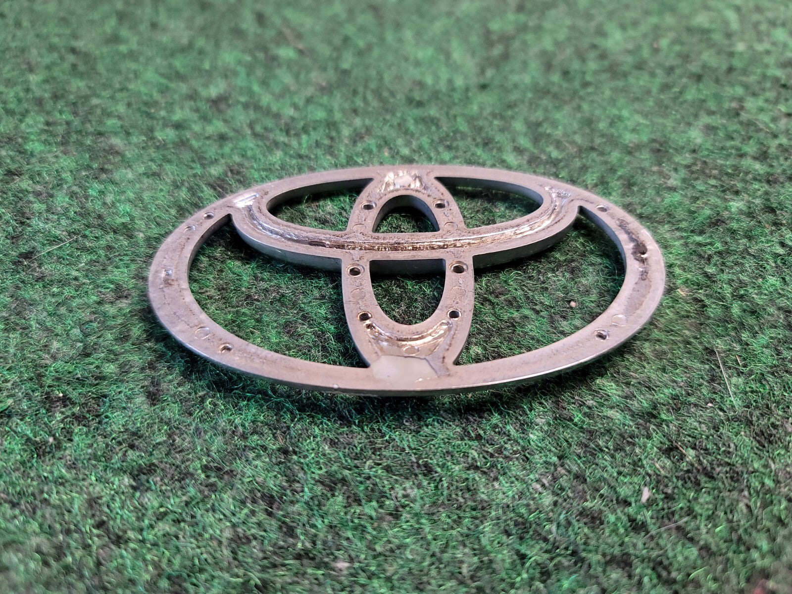 Toyota 1999-2003 Solara Chrome Rear Trunk Emblem Badge Logo Name 75441-06020 2M3