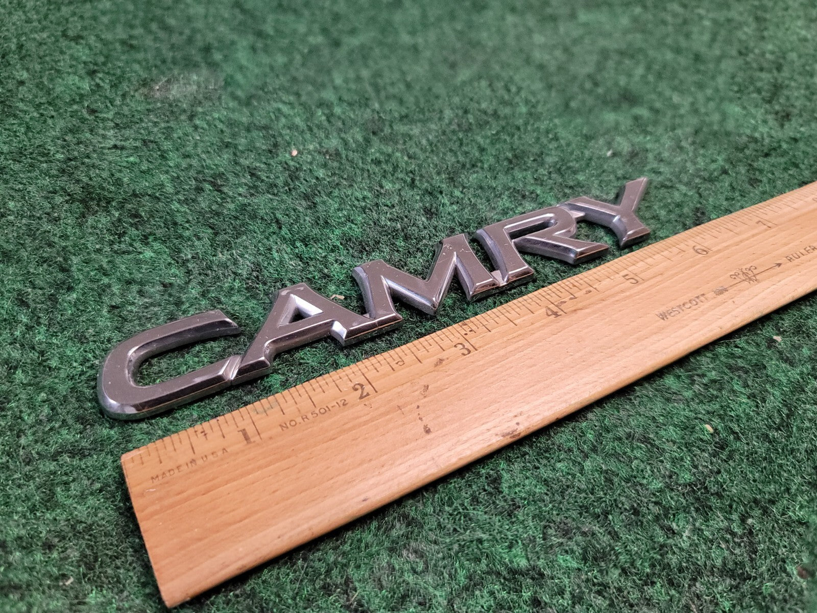 1997-2001 Toyota Camry Emblem Letters Logo Badge Trunk Lid Rear Chrome OEM 1M8