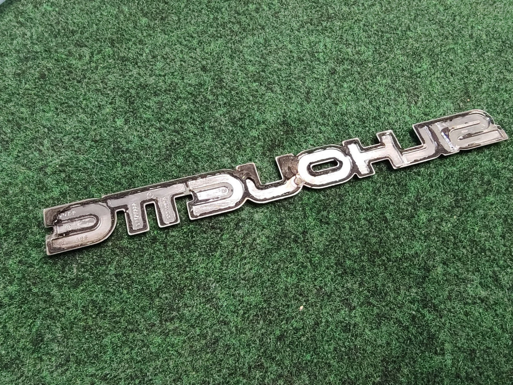 Oldsmobile 1997-2004 Silhouette Gold Rear Trunk Emblem Badge Logo 10242278 1S9