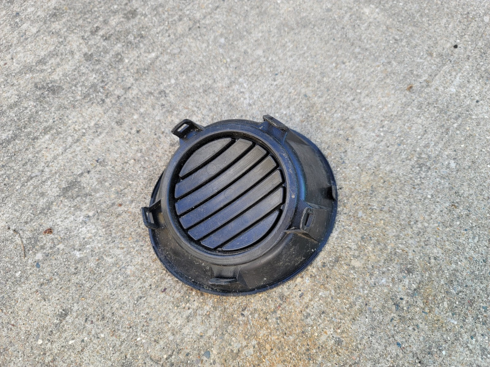2010-2014 Camaro GM Front Bumper Fog Lamp Hole Cover LEFT LH OEM 92218021 LT1
