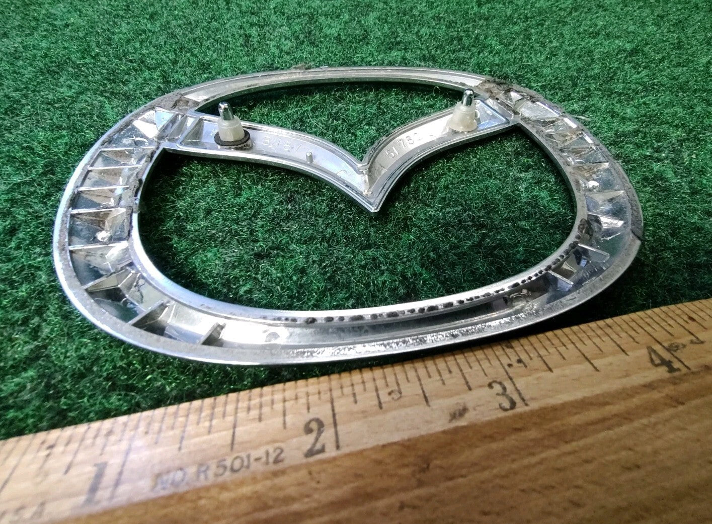 04 05 06 07 08 09 MAZDA 3  EMBLEM LOGO BADGE OEM BN8V-51-730 5S6