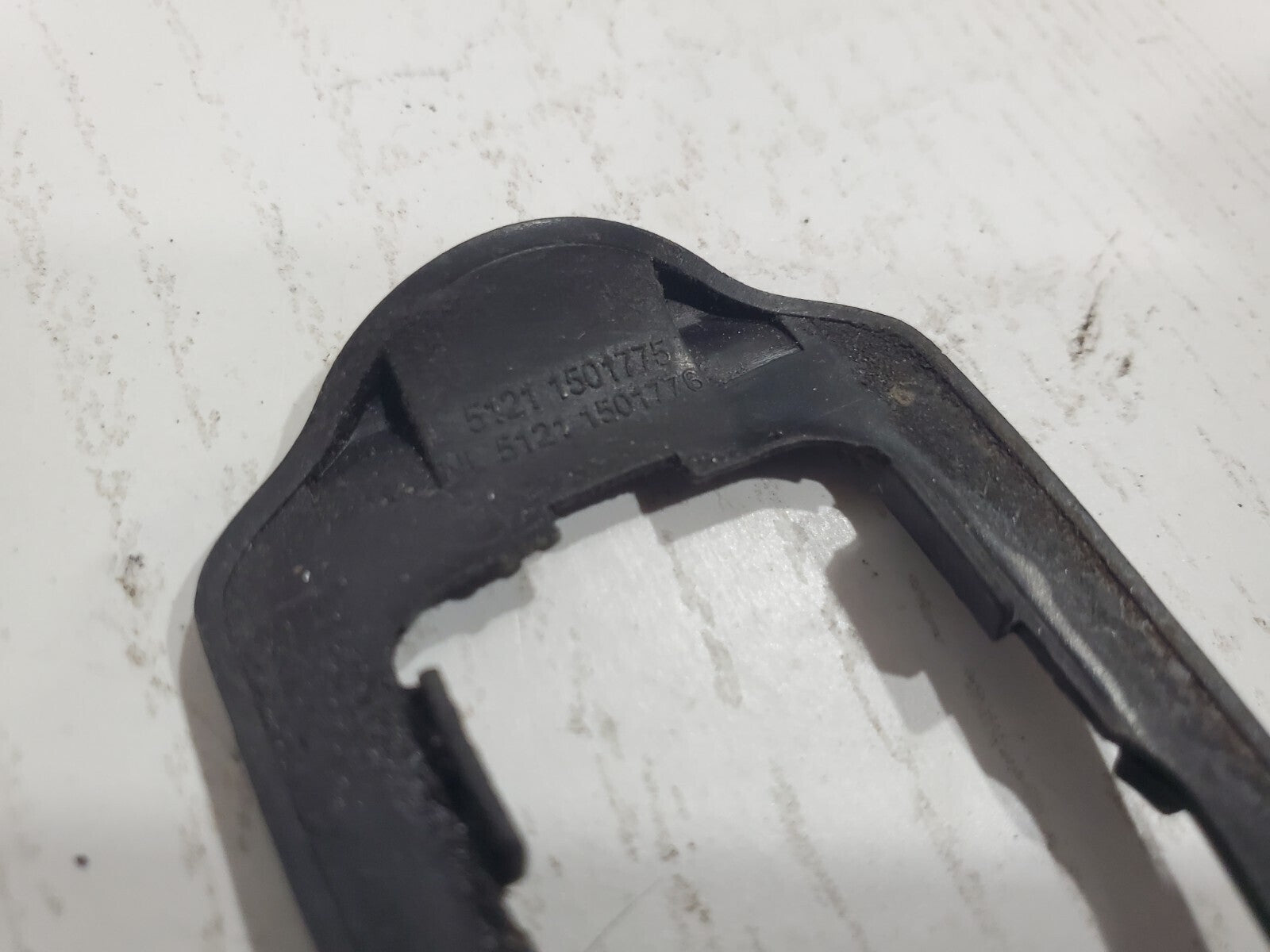 02-15 MINI COOPER R50 R53 R55 LEFT RIGHT EXTERIOR DOOR HANDLE RUBBER OEM 6L6