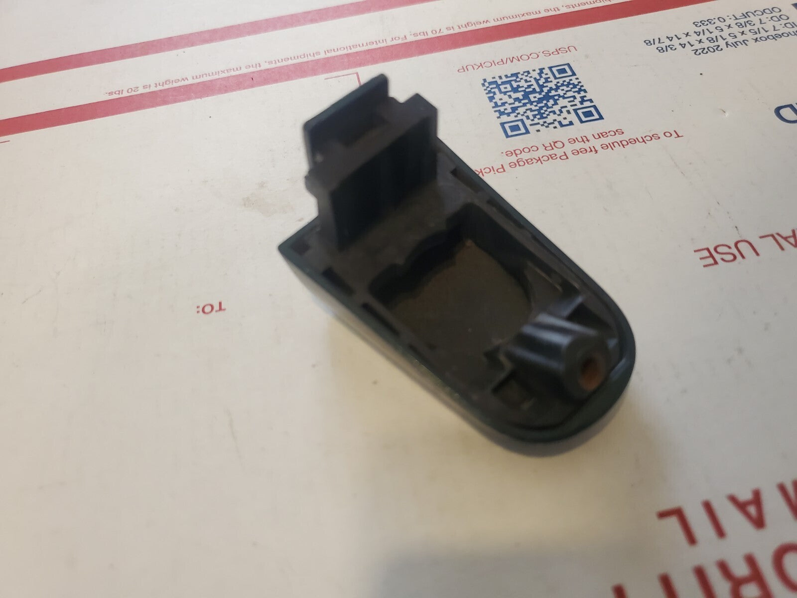 2009-2012 Chevrolet Traverse Exterior Door Handle Cover OEM GREEN 3L9