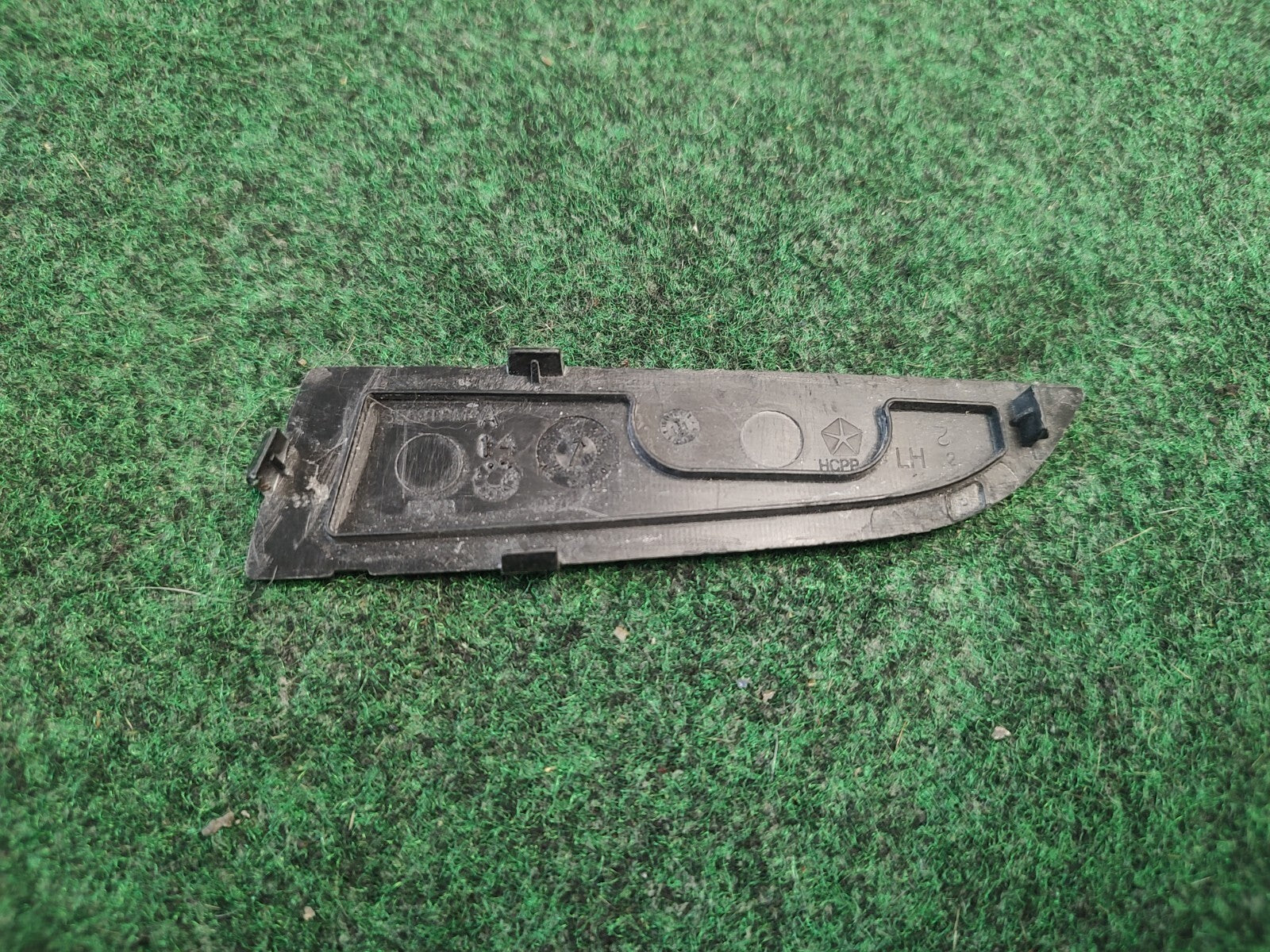 2011-2023 DODGE CHARGER FRONT OR REAR LEFT SIDE DOOR ARMREST HOLE CAP TRIM 1S7