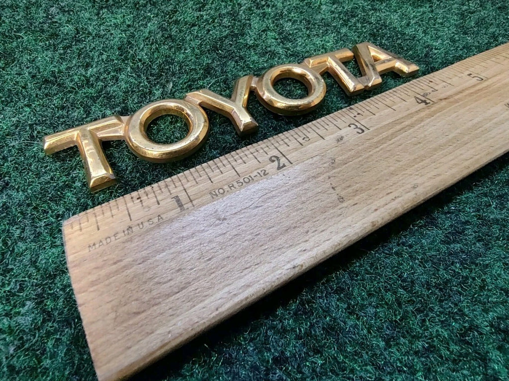 Toyota 1997-2001 Camry Gold Rear Trunk Emblem Badge Logo Name 75447-AA010 9L3