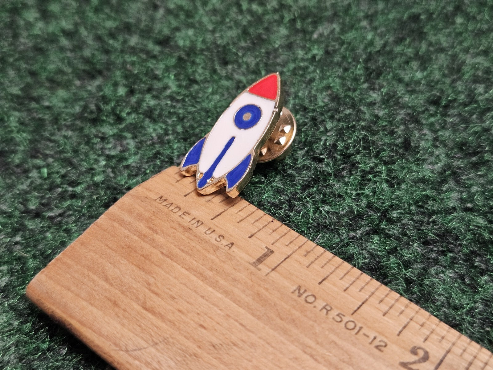 SPACE ROCKET LOGO PIN GREAT FOR ANY COLLECTION Lapel