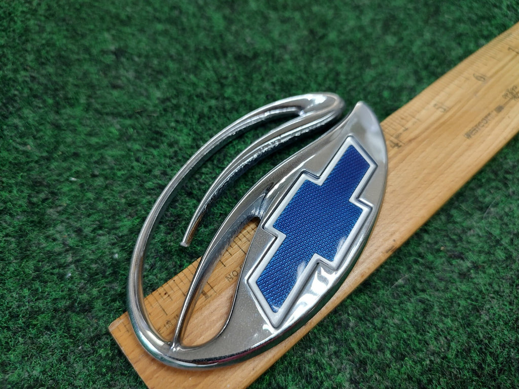 97 98 99 00 01 02 03 CHEVROLET MALIBU REAR LID EMBLEM LOGO BADGE SIGN USED 4S1