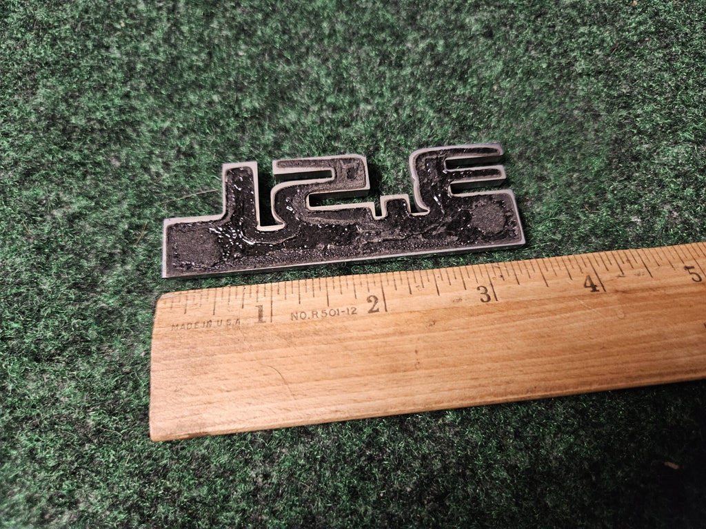 Dodge Charger Magnum 3.5L HIGH OUTPUT Nameplate Emblem Logo 04806330AA 3M3