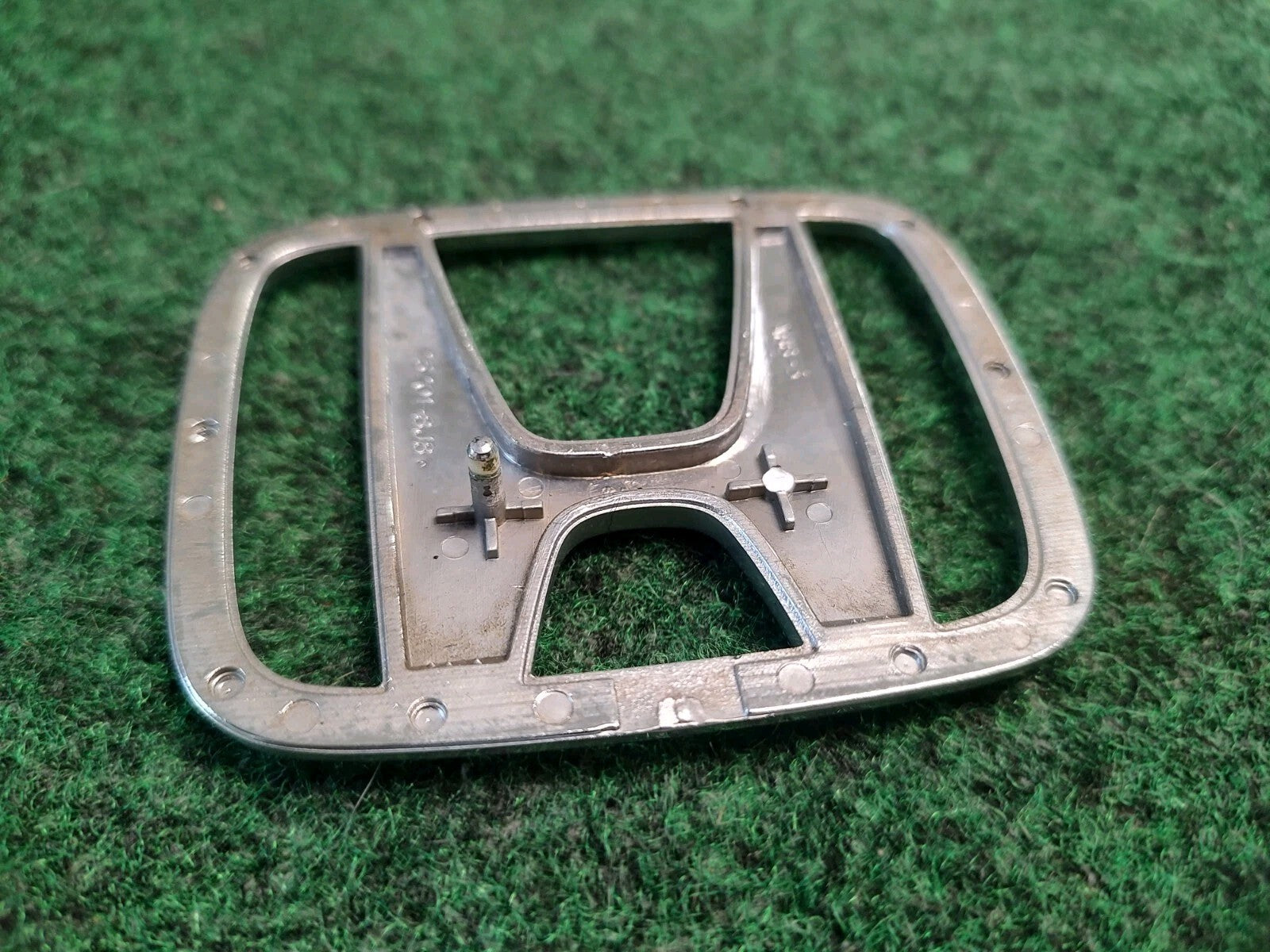 2000 2001 2002 2003 2004 Honda Odyssey Rear Trunk Lid Badge Emblem 75701-SJ8 2S2