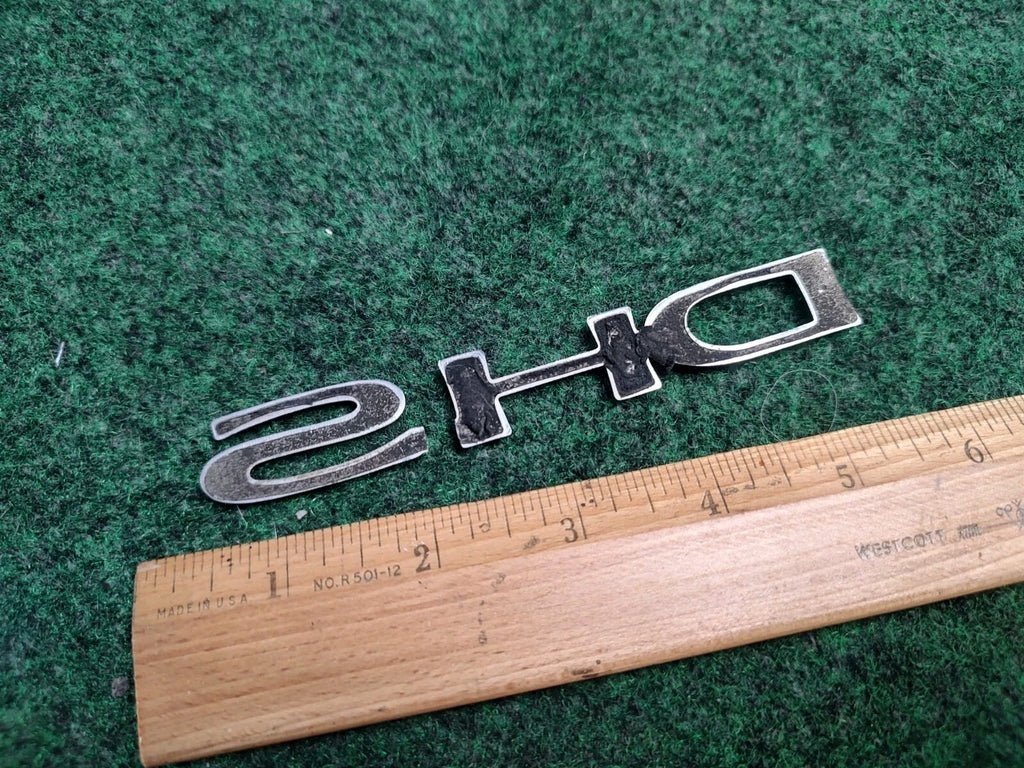00 01 02 03 04 05 CADILLAC DEVILLE DHS REAR EMBLEM LOGO BADGE SYMBOL OEM 3S2