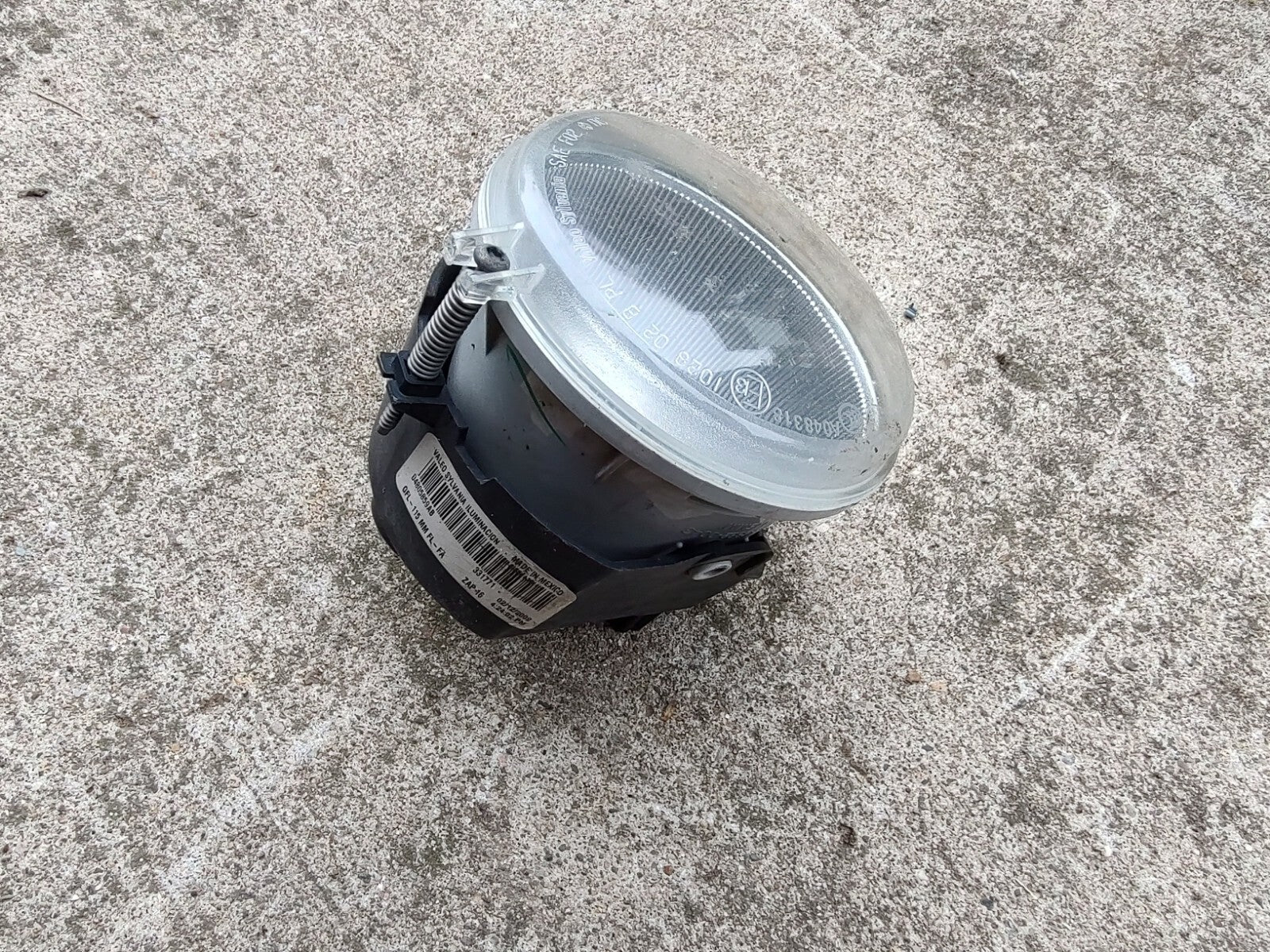 2006-2010 CHRYSLER 300 FOGLIGHT ASSEMBLY OEM 04805859AB LT5