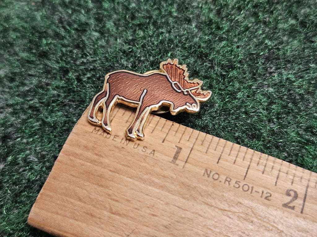 Moose  Pin ~ 90's Brooche Lapel Pin Clasp Brown