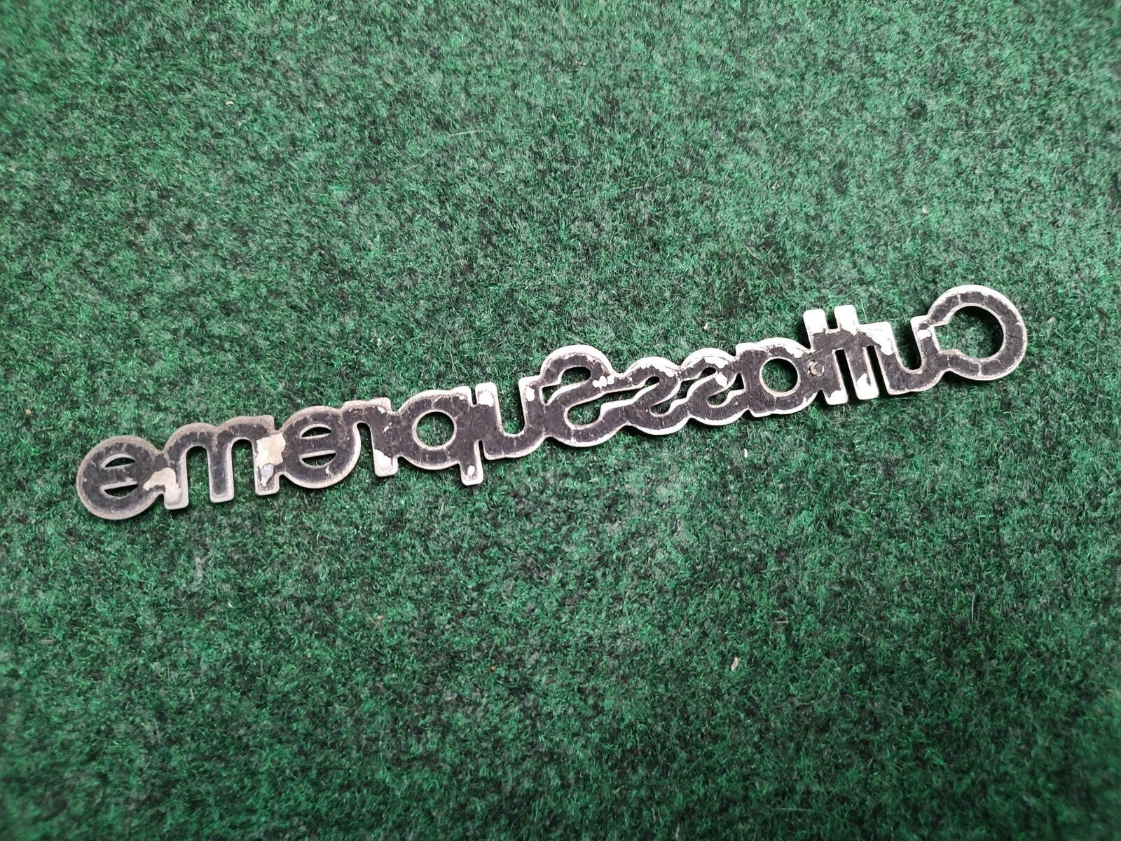 93 94 95 96 97 OLDSMOBILE CUTLASS SUPREME SIDE EMBLEM BADGE SYMBOL LOGO OEM 1S6