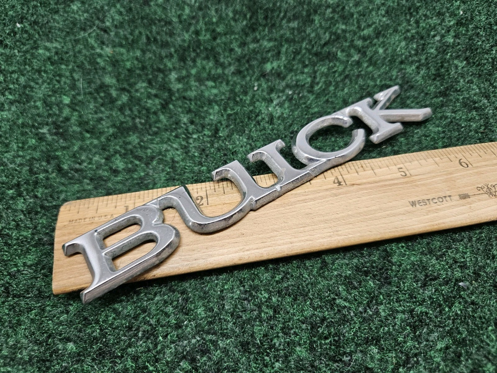 BUICK SIDE EMBLEM LOGO BADGE SYMBOL NAME PLATE BADGE CHROME GL2