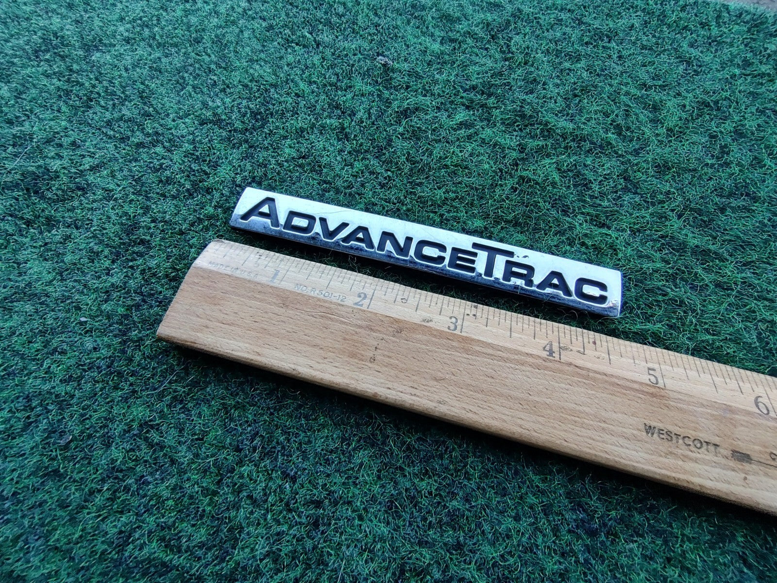 2004 FORD EXPLORER TRANSIT FREESTAR ADVANCE TRAC EMBLEM BADGE SYMBOL LOGO 10L4