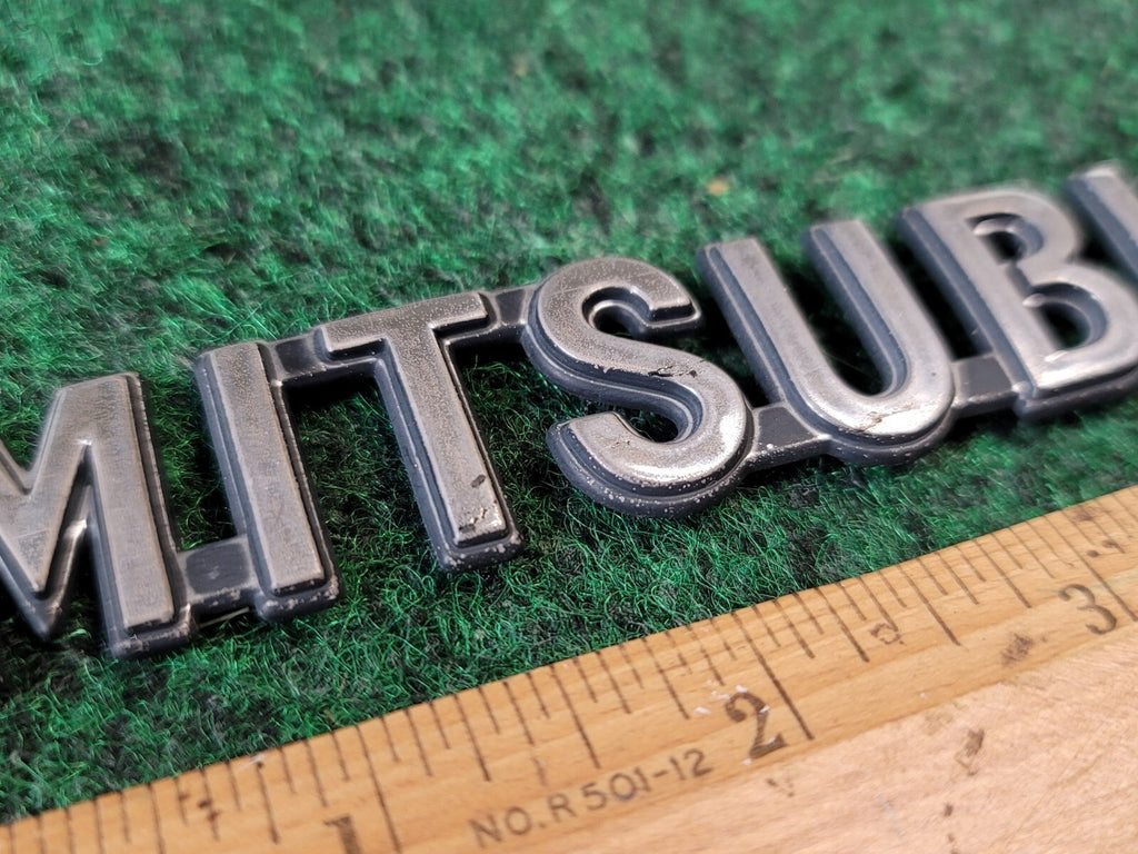 MITSUBISHI OUTLANDER LANCER GALANT REAR EMBLEM LOGO BADGE SIGN SYMBOL 1M3