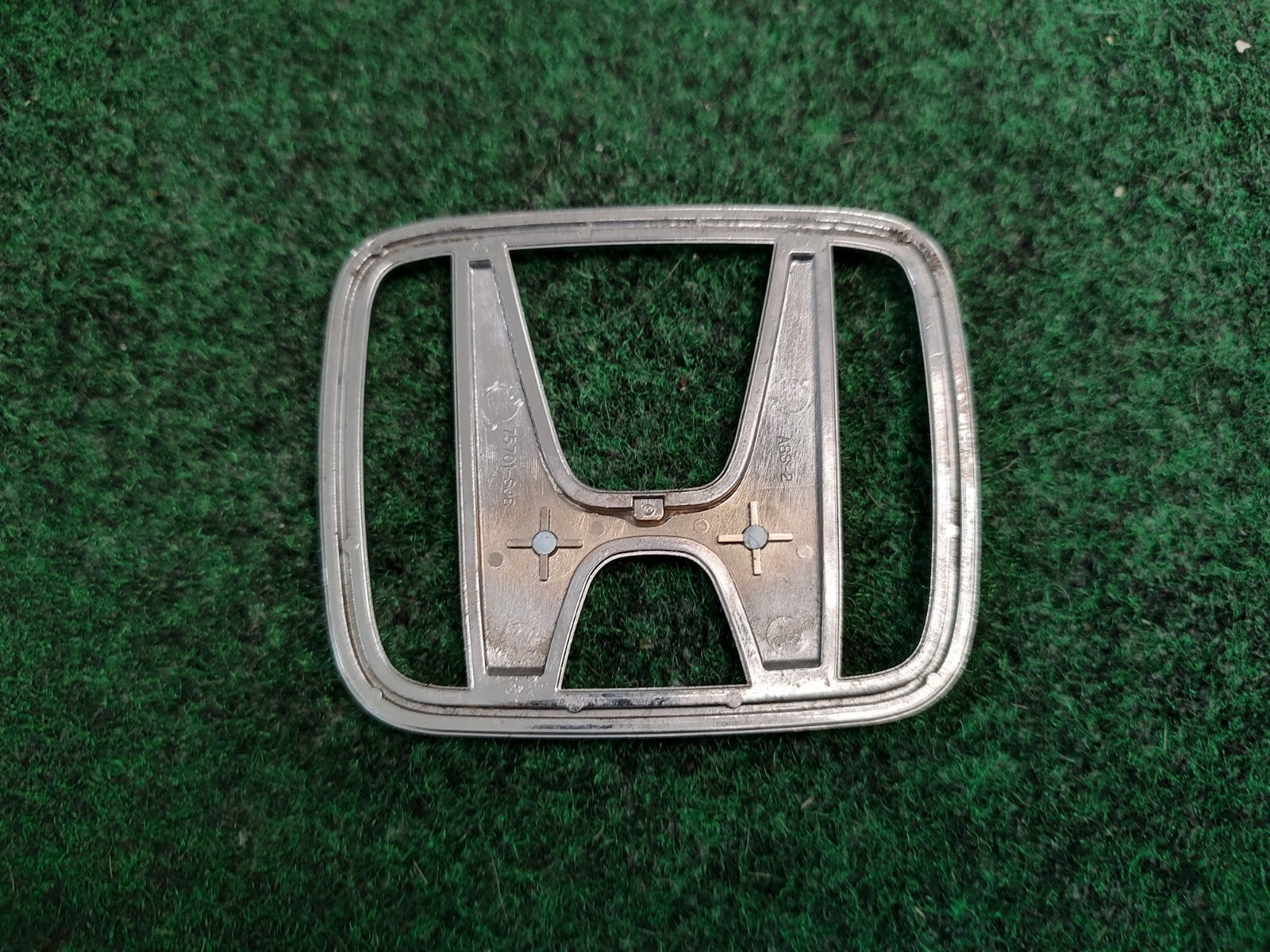 2000 2001 2002 2003 2004 Honda Odyssey Rear Trunk Lid Badge Emblem 75701-SJ8 1S5