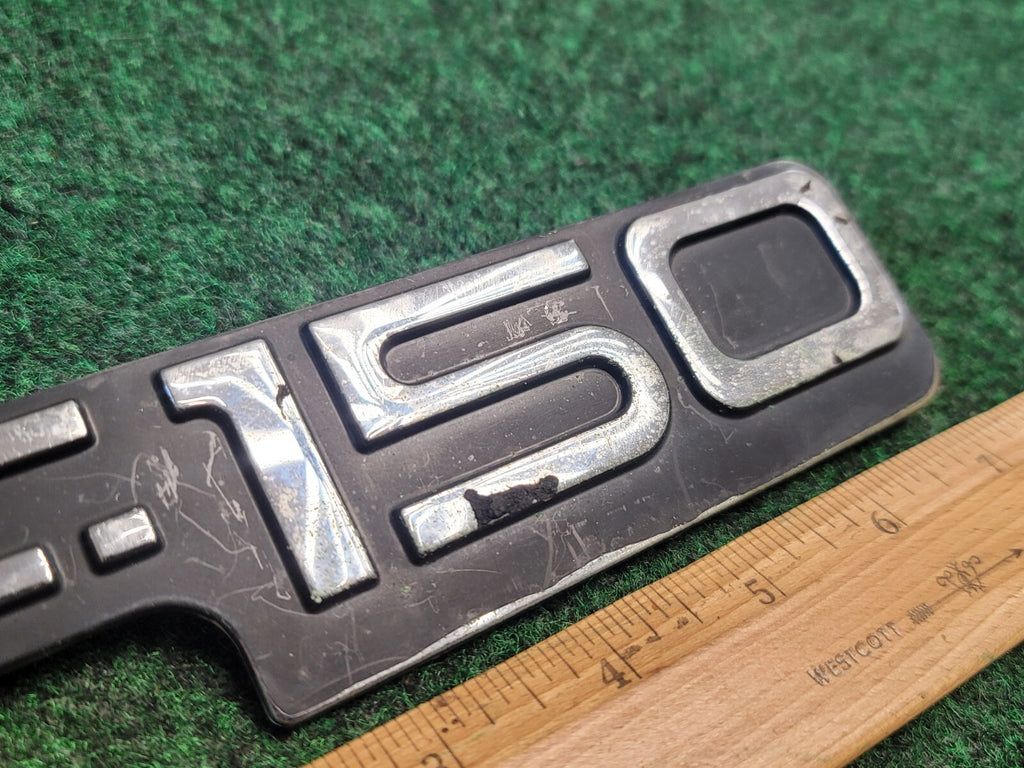 97 98 99 00 01 02 03 FORD F-150 XLT SIDE FENDER EMBLEM LOGO BADGE OEM 1M6