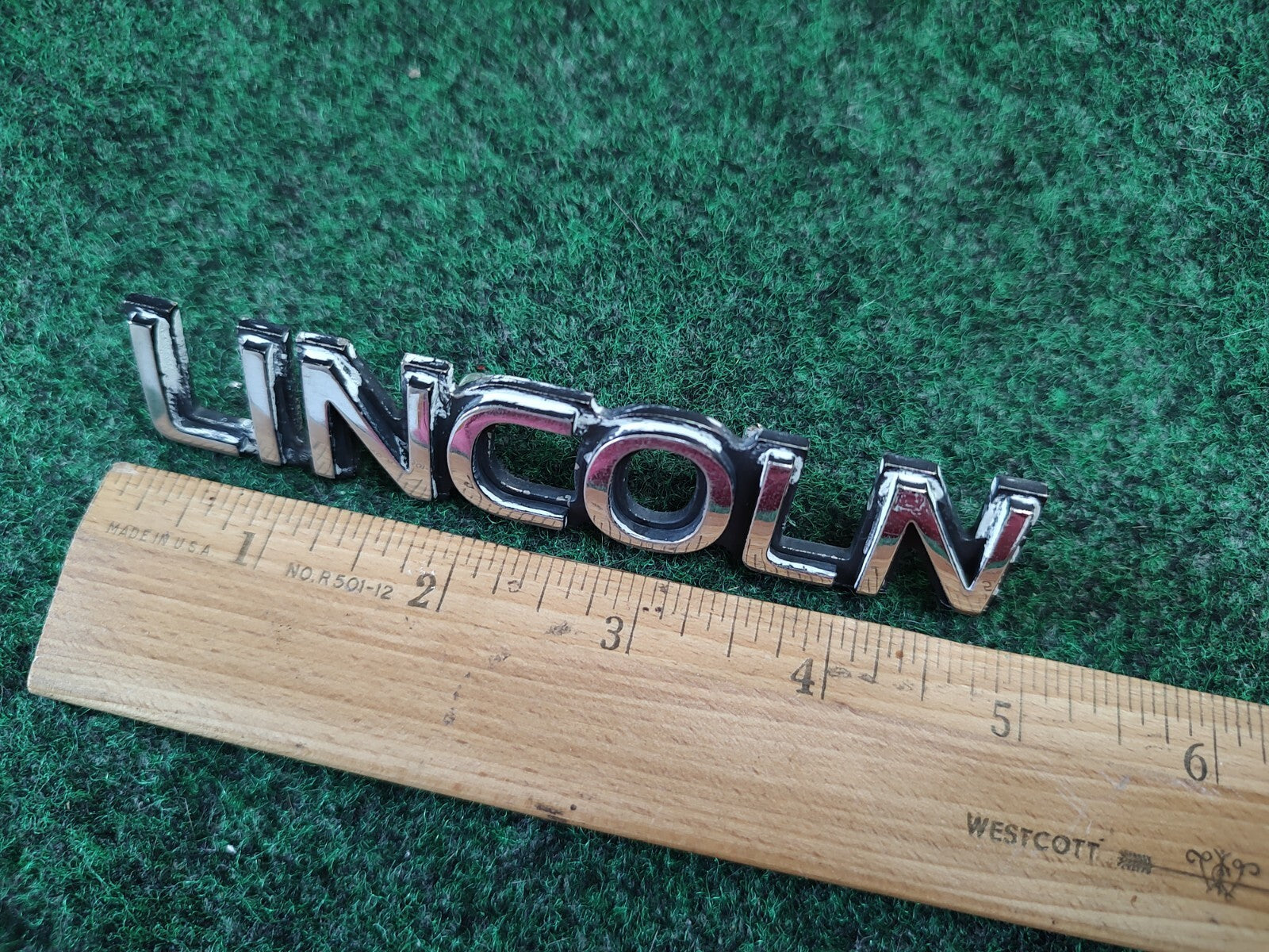 Lincoln OEM  Plastic Emblem Badge Logo Nameplate Name Plate Plastic 4S1