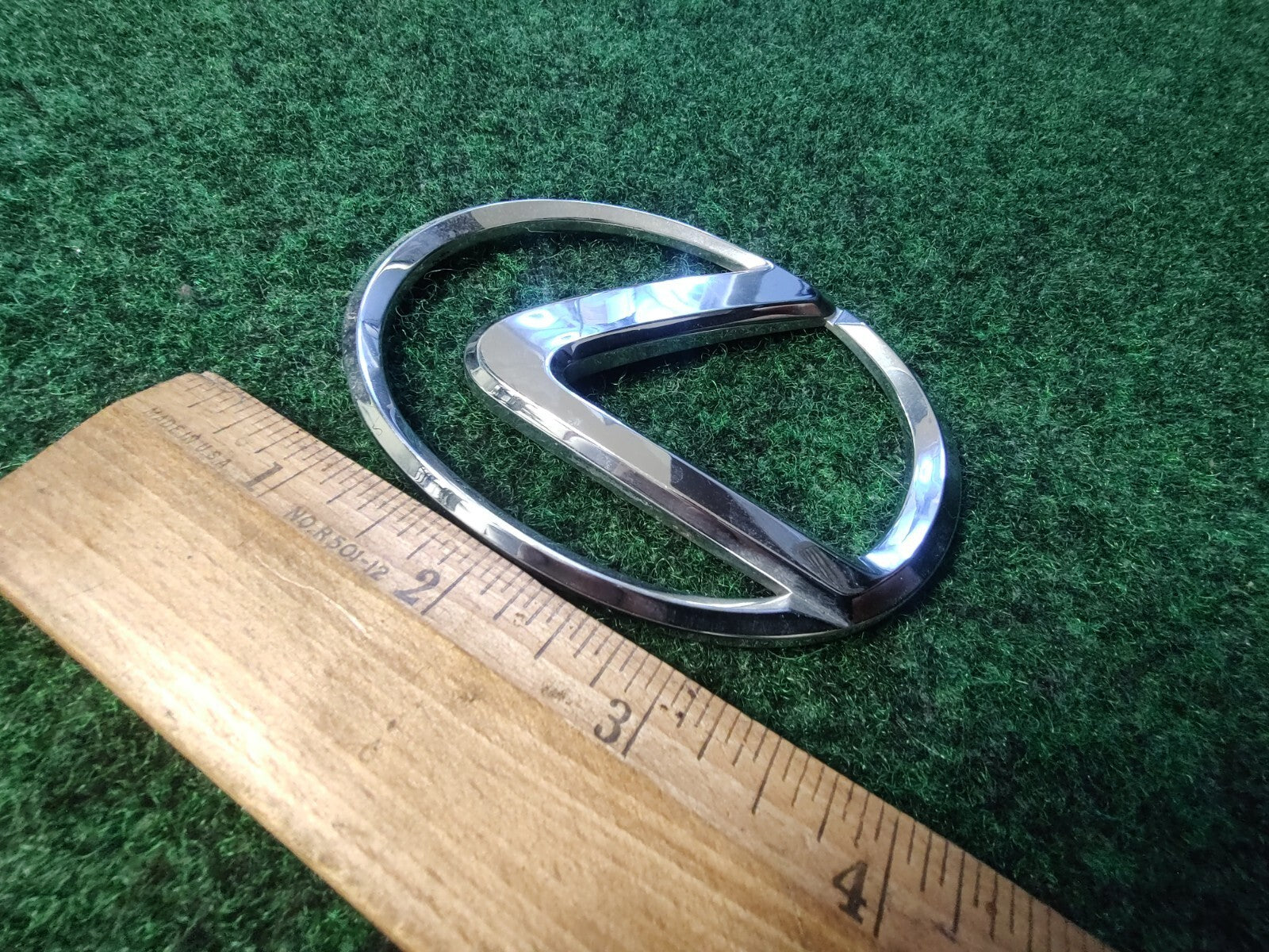 1992 1993 1994 1995 1996 96 Lexus ES300 Rear Trunk Badge Emblem 2198 OEM 8L2