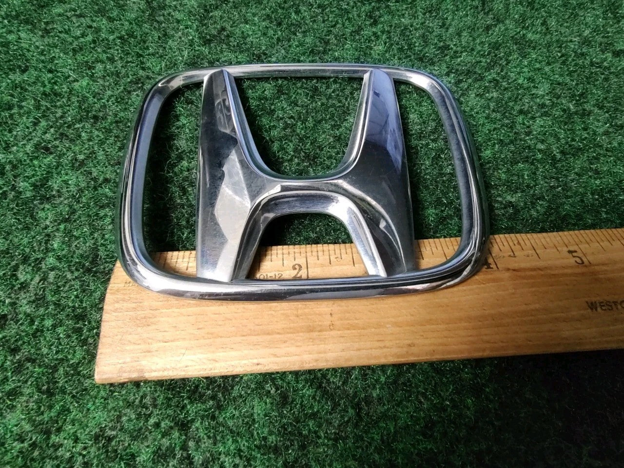 2005-2010 HONDA ODYSSEY REAR LIFTGATE EMBLEM LOGO SYMBOL 75701-SHJ-A000 OEM 7S1