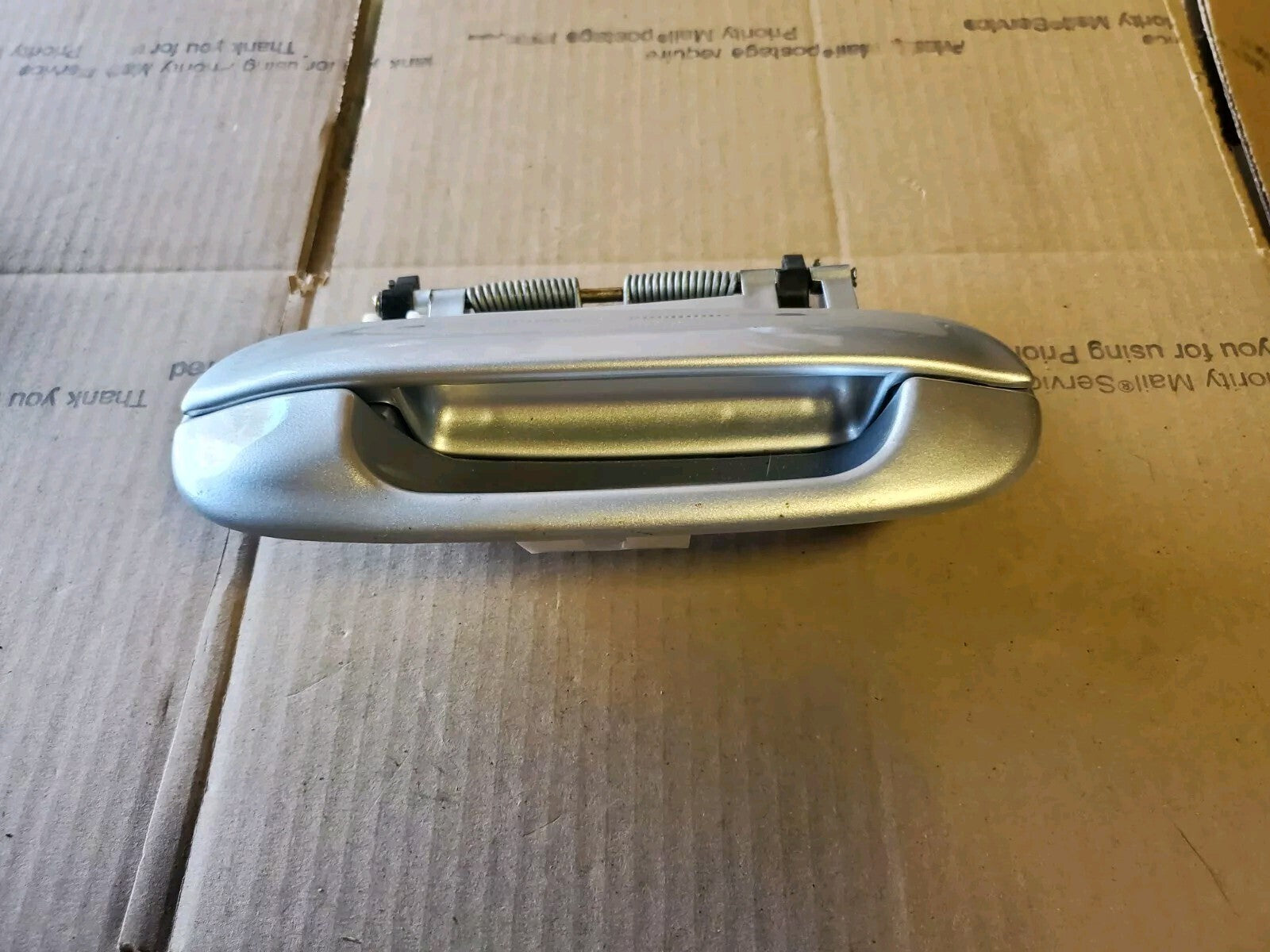 NEW Front Right Passenger Side SILVER Exterior Door Handle 1998-2001 Seville B3J