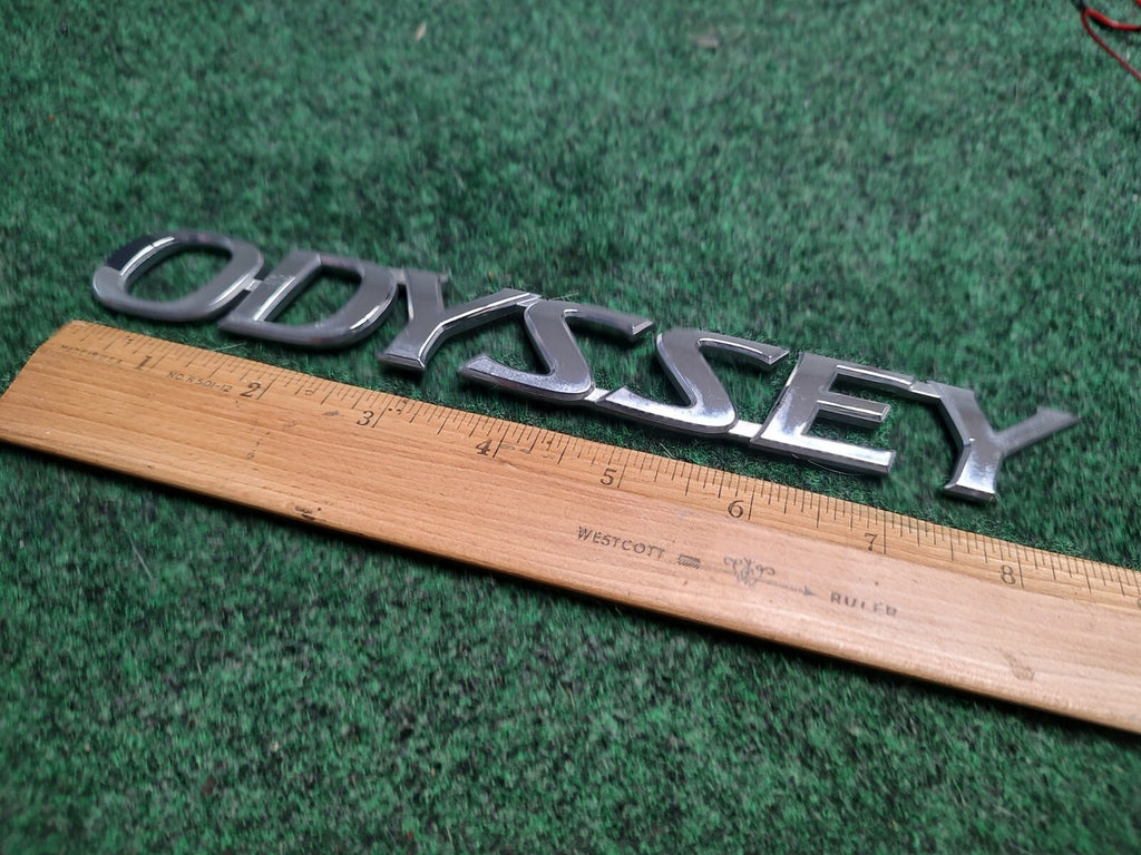 05-10 HONDA ODYSSEY REAR GATE LID EMBLEM LOGO BADGE SYMBOL CHROME LETTERS  3S6