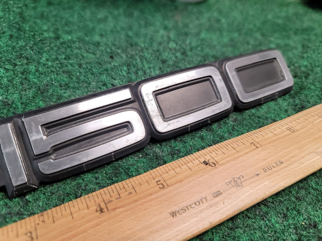 00 01 02 03 04 05 06 CHEVROLET SILVERADO 1500 SIDE EMBLEM BADGE 15707431 1M8