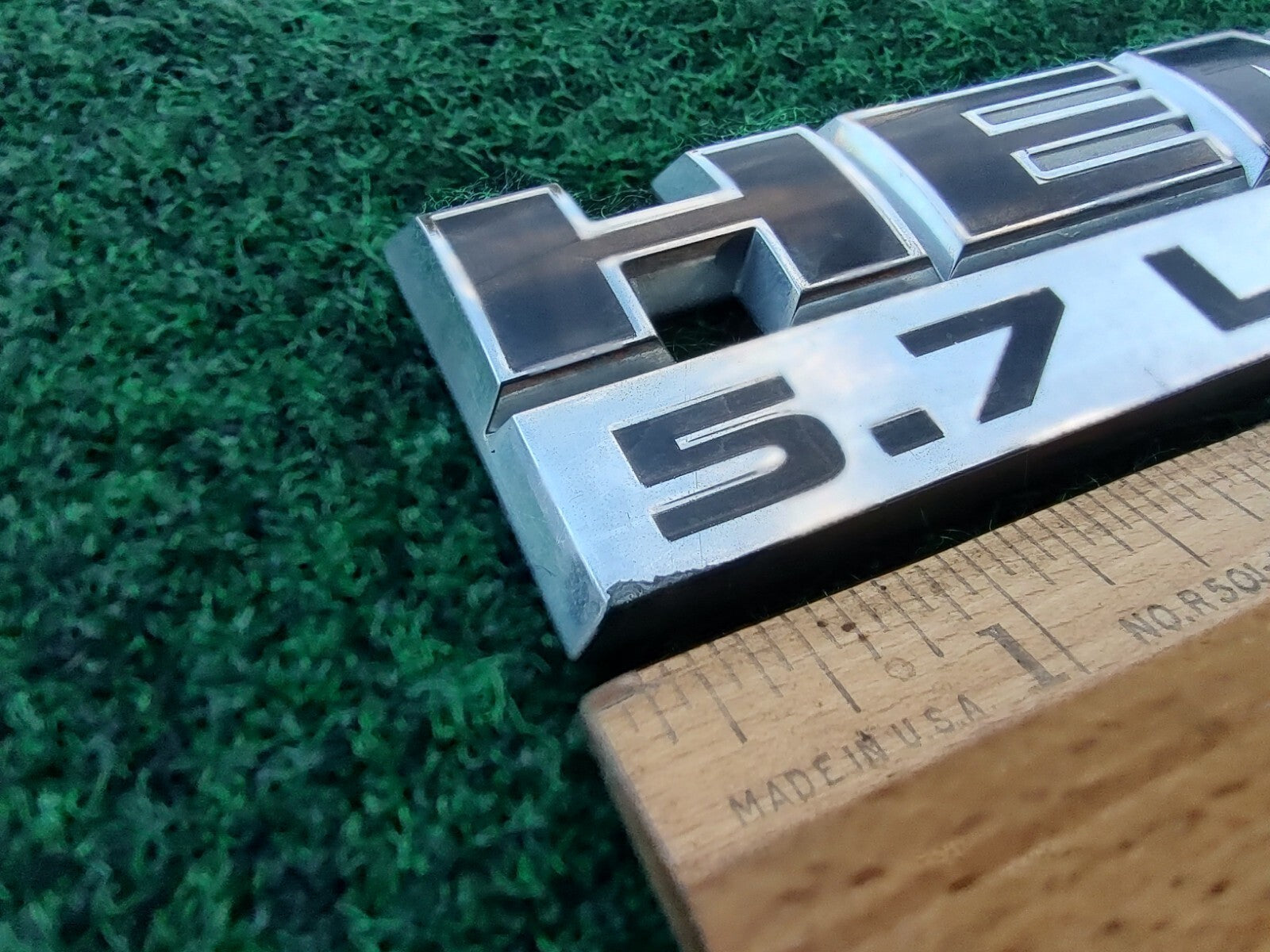 2006-2012 RAM 1500 Hemi 5.7 Liter Front Fender Nameplate Emblem 55078115AA 2L3
