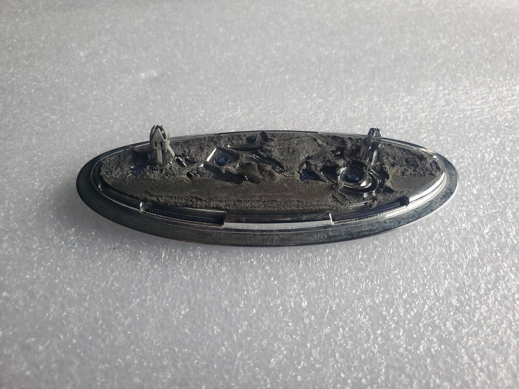 2013 - 2018 Ford Fusion Rear Trunk Deck Lid Emblem Logo Badge DS73 402A16 AC 2L2