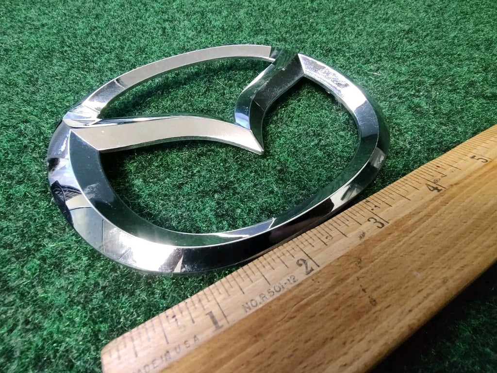 04 05 06 07 08 09 MAZDA 3  EMBLEM LOGO BADGE OEM BN8V-51-730 5S6