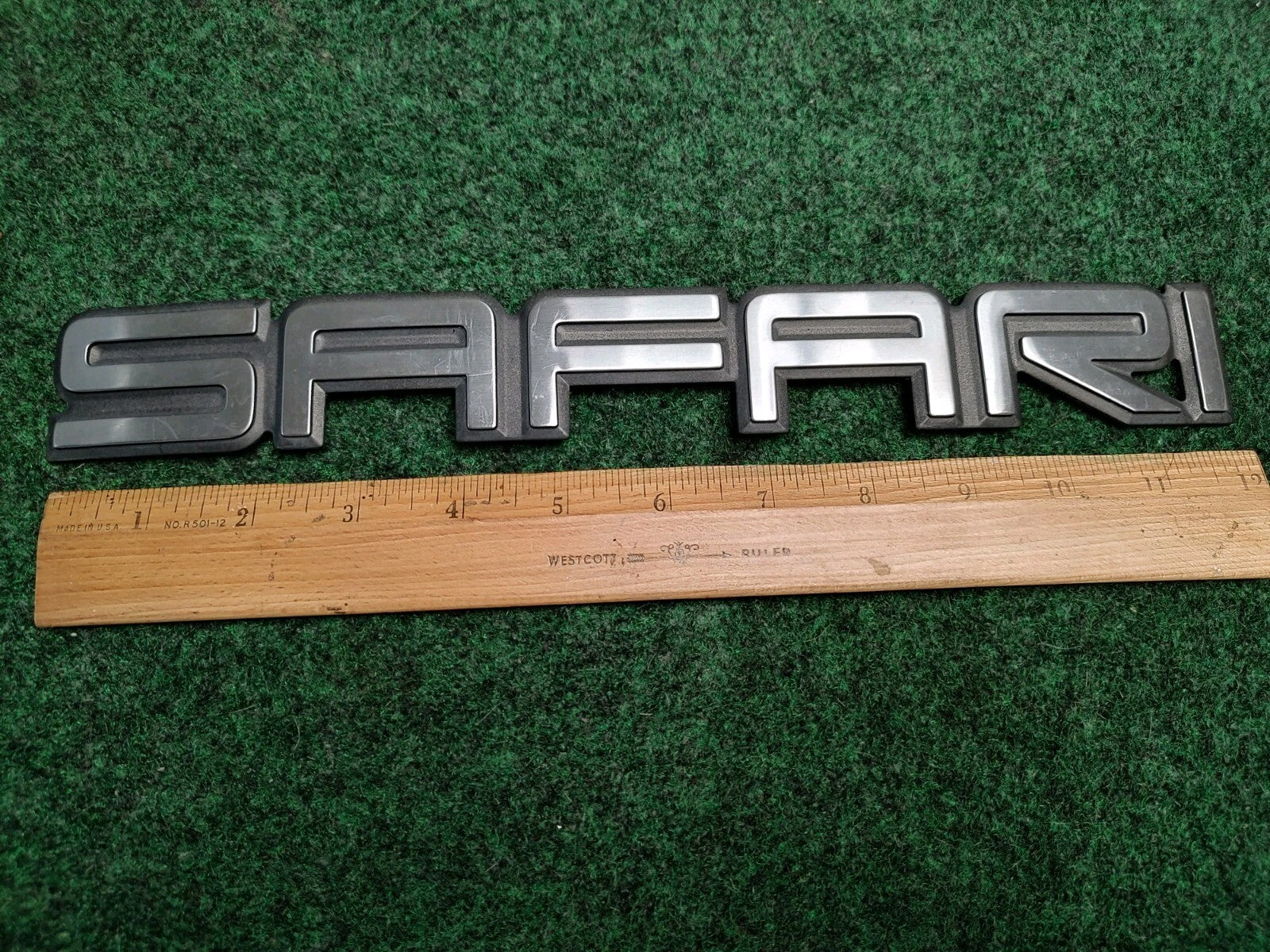 1995-2005 GMC Safari Rear Door Emblem Badge Logo Nameplate Name 15690681 2S3