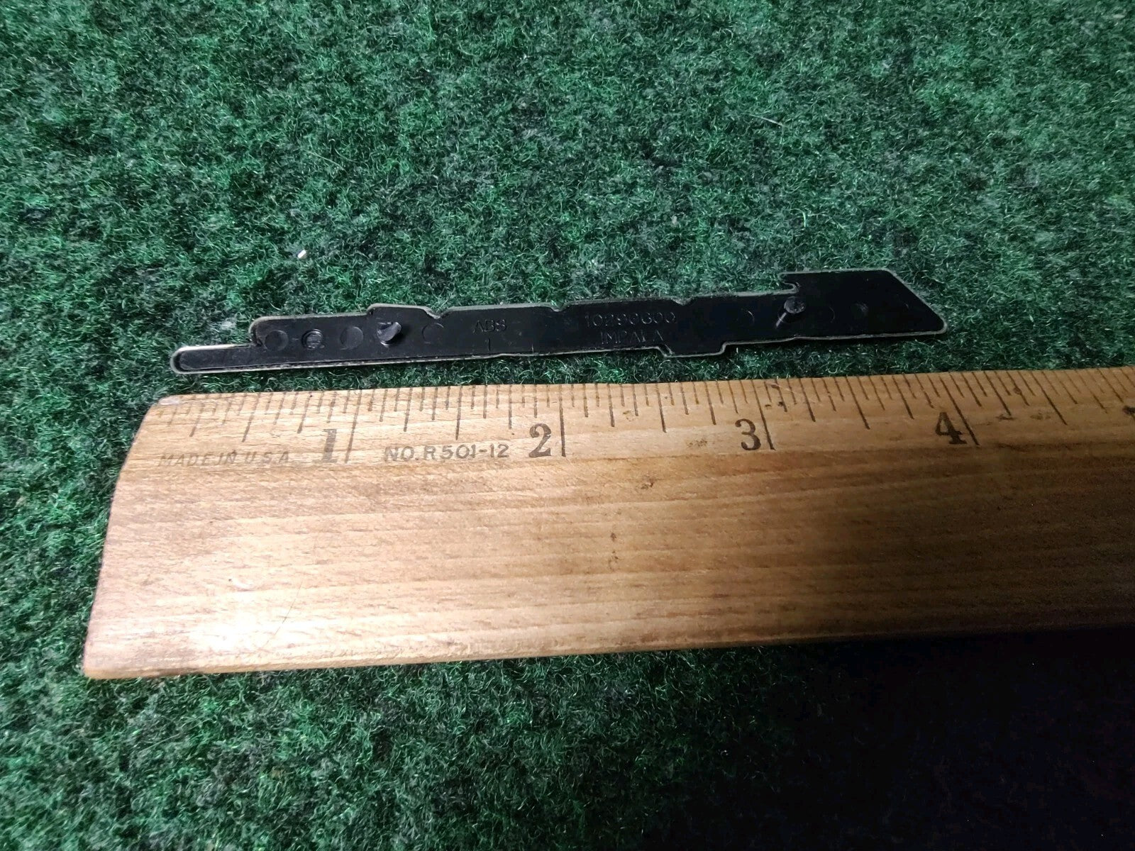 2000-2005 Chevrolet Impala Panel Emblem NAME PLATE BADGE 10290600 OEM 1S6