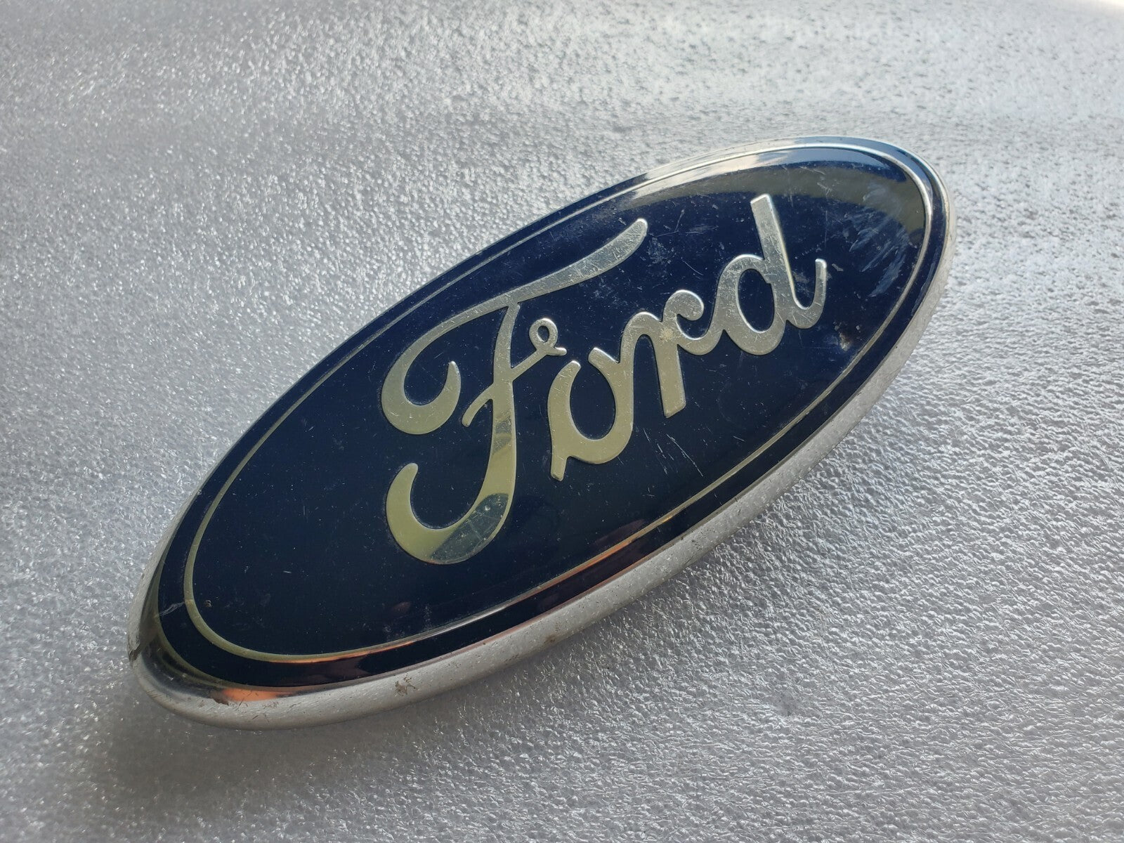 2011-2015 FORD RANGER TAILGATE BADGE EMBLEM OEM 9A24-402A16-AA 2L9