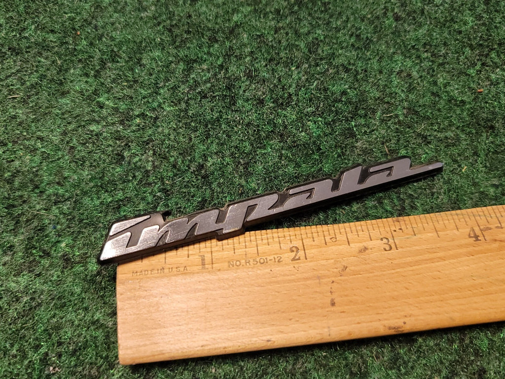2000-2005 Chevrolet Impala Panel Emblem NAME PLATE BADGE 10290600 OEM 1M1