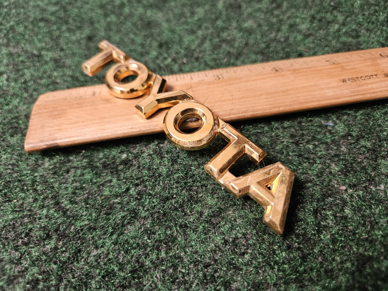 Toyota 1999-2003 Solara Gold Rear Trunk Emblem Badge Logo Name 75447-06020 4L5