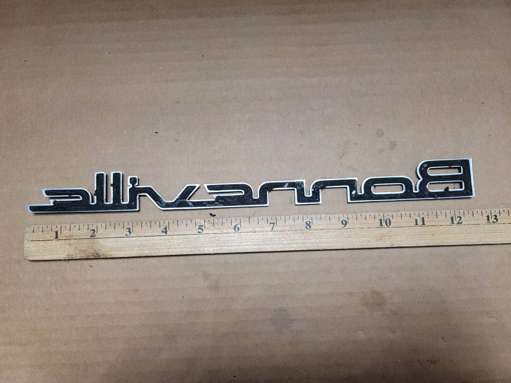 00 01 02 03 04 PONTIAC BONNEVILLE REAR LID EMBLEM LOGO BADGE SYMBOL OEM EL7