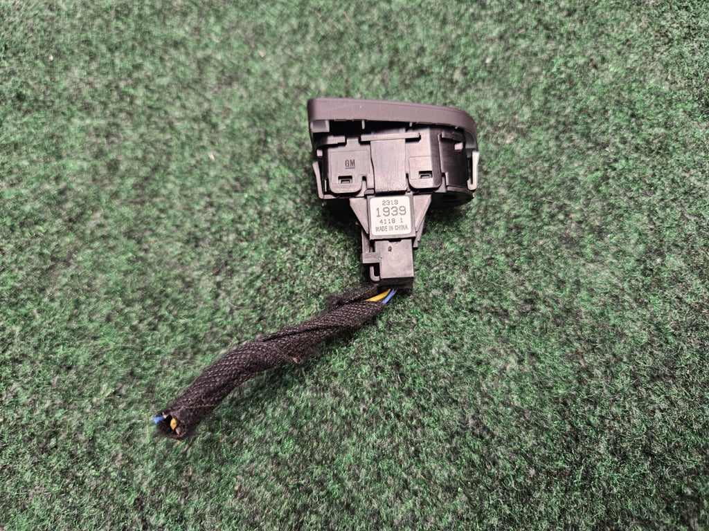 2014 - 2016 Chevrolet Malibu Traction OFF Control Switch Button 23191939 OEM 6M2