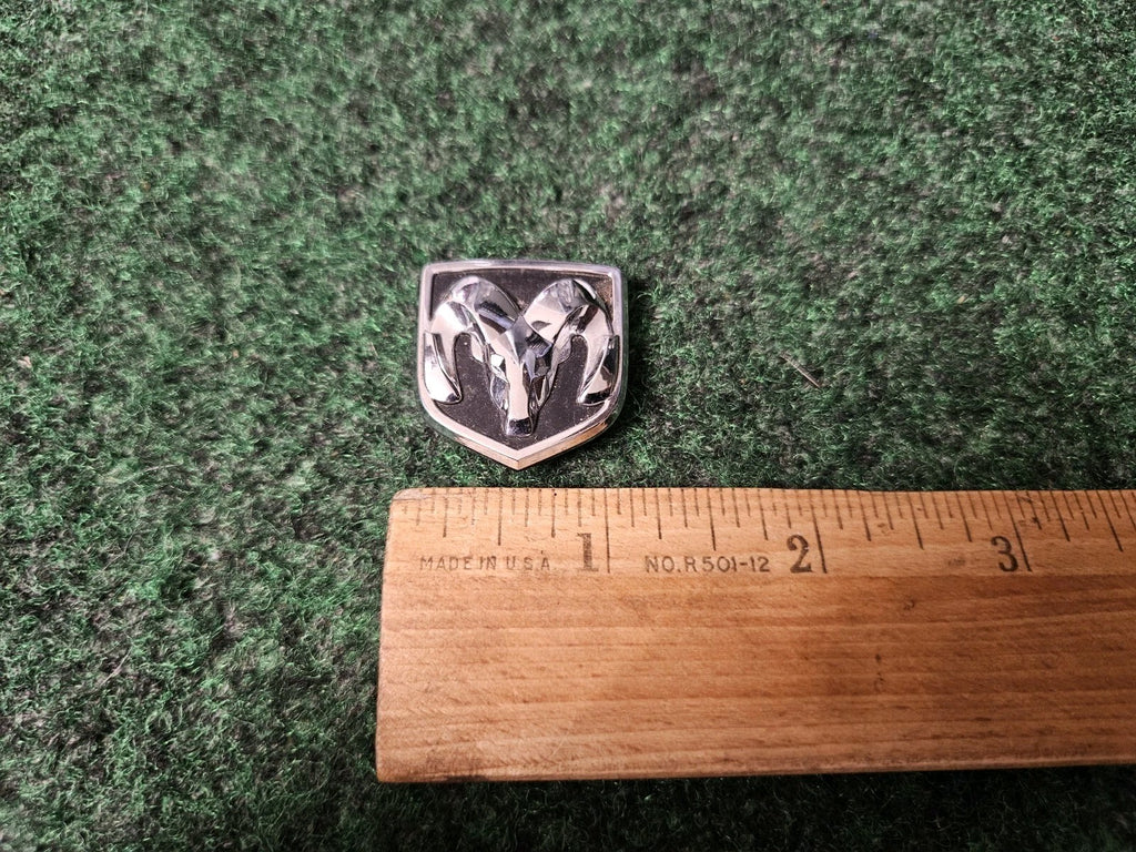 DODGE STEERING WHEEL EMBLEM RAM 1500 2500 CHARGER OEM DURANGO CARAVAN Oem 2S5