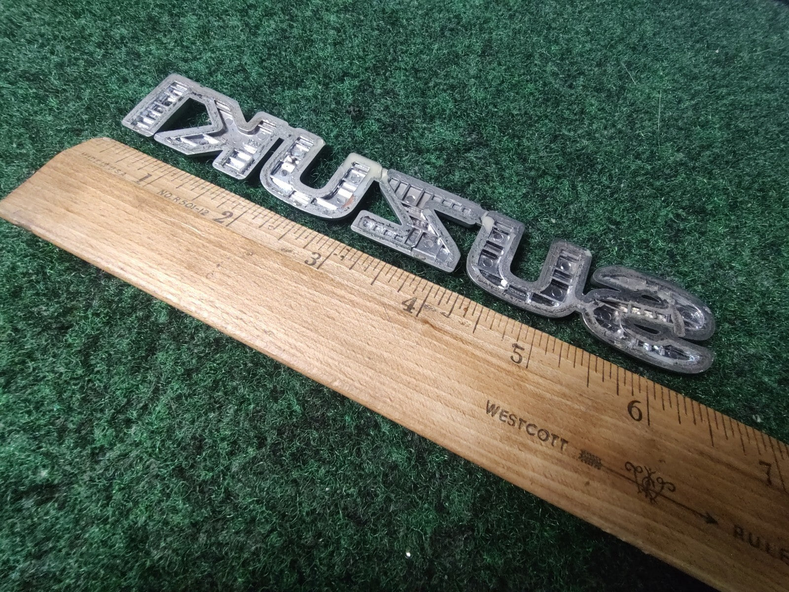 Suzuki OEM Chrome Plastic Emblem Badge Logo Nameplate Name Plate 8L3
