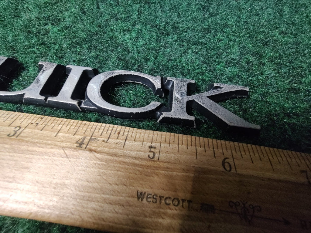 BUICK SIDE EMBLEM LOGO BADGE SYMBOL NAME PLATE BADGE USED 5S4